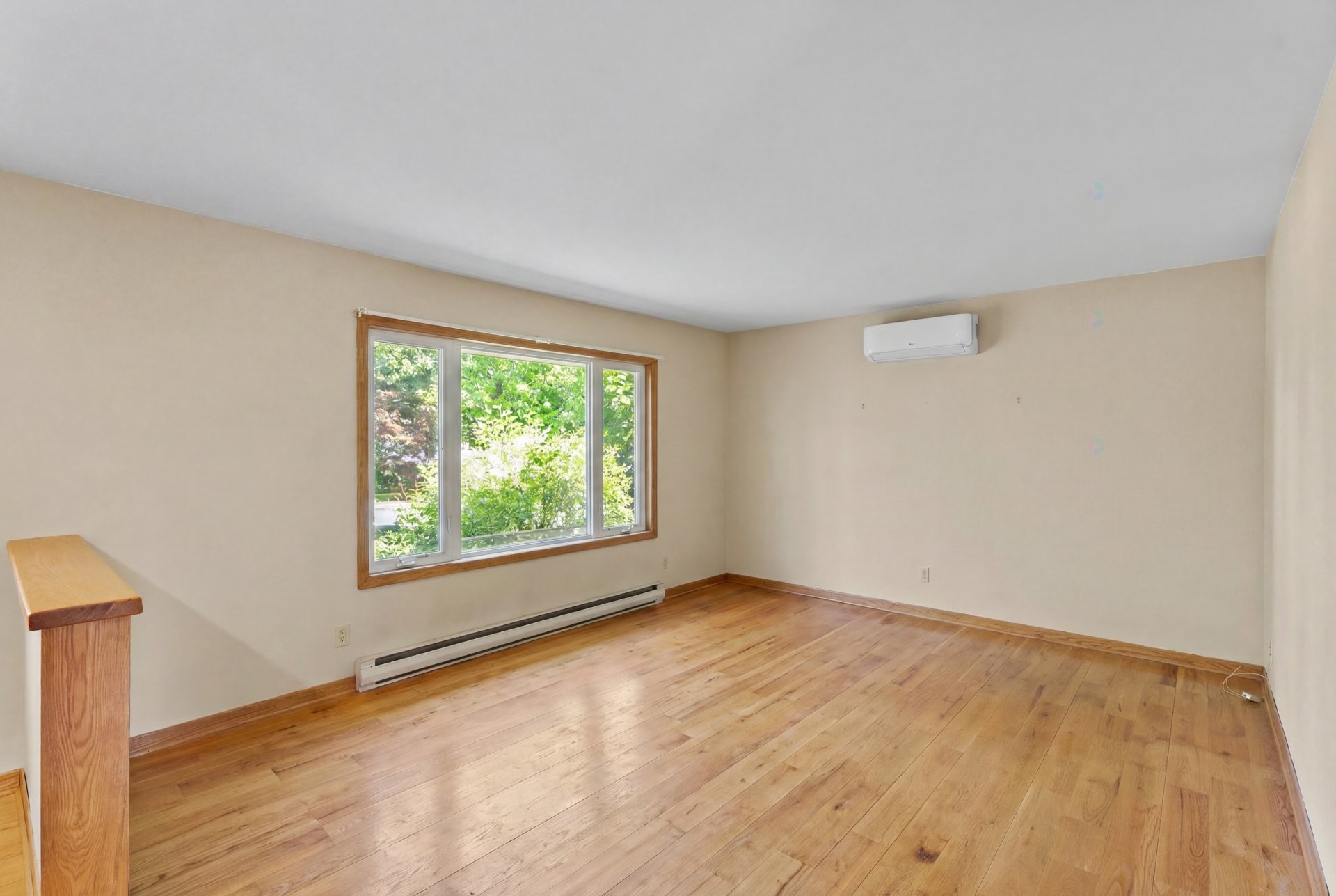 Living Room - 1780 Rue Cedar, Mascouche, QC - Indoor Photo Showing Other Room
