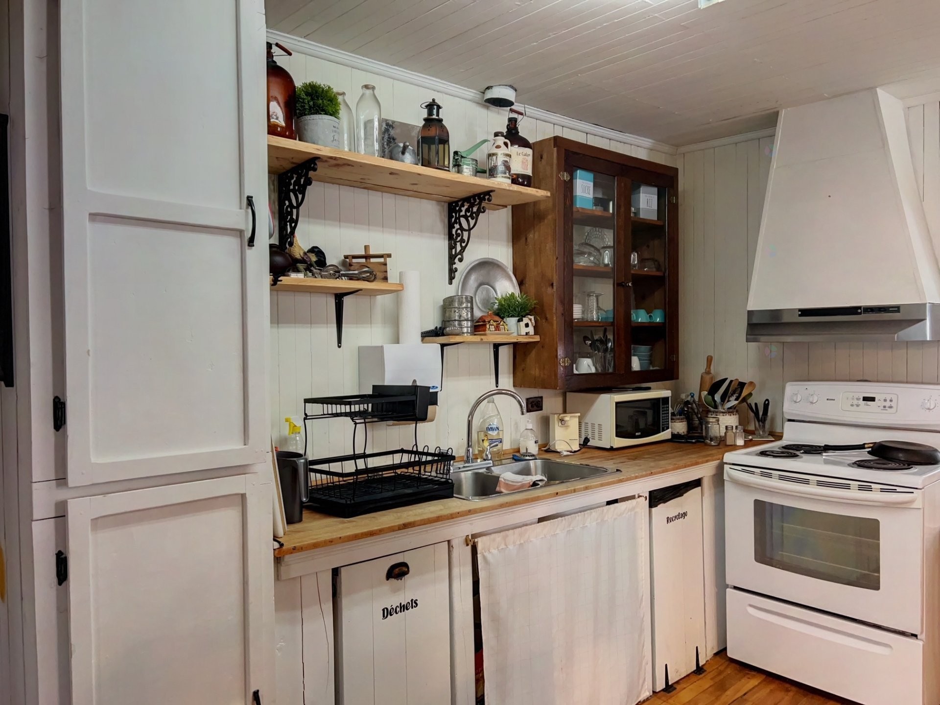 Cuisine - 153 Route Principale, Saint-André-De-Restigouche, QC - Indoor Photo Showing Kitchen With Double Sink