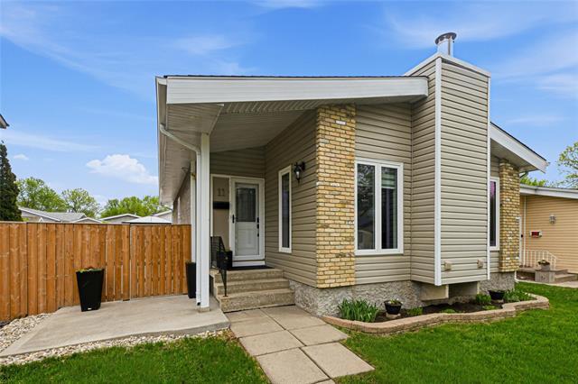 11 Arbor Grv, Winnipeg, MB