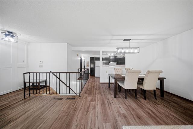 11 Arbor Grv, Winnipeg, MB