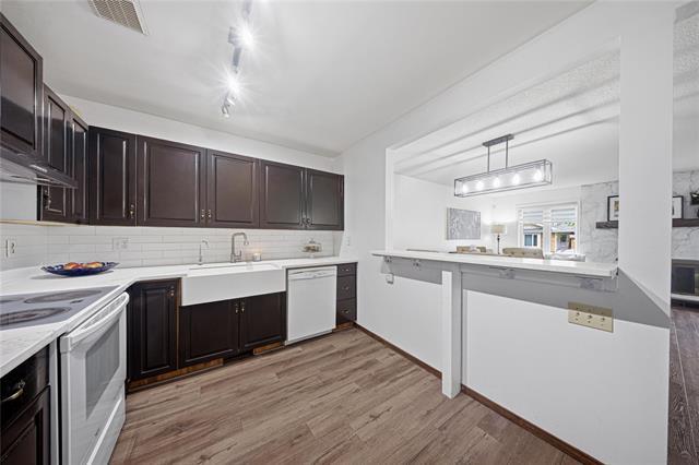 11 Arbor Grv, Winnipeg, MB