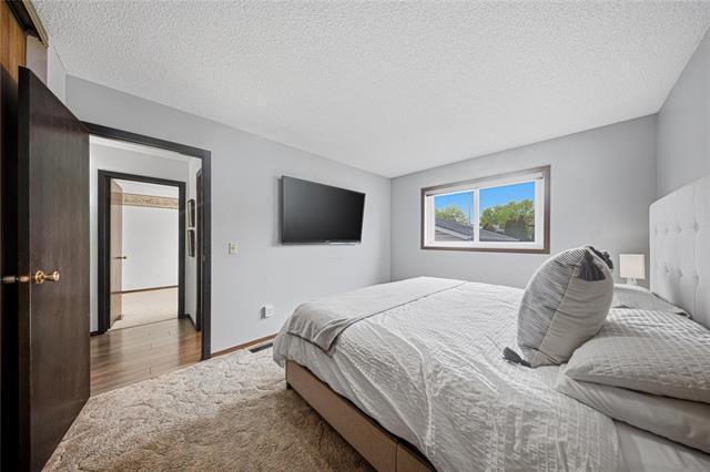 11 Arbor Grv, Winnipeg, MB