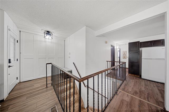 11 Arbor Grv, Winnipeg, MB
