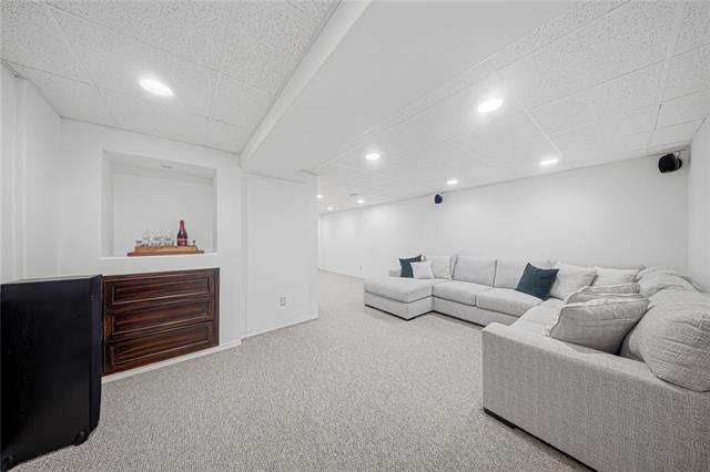 11 Arbor Grv, Winnipeg, MB