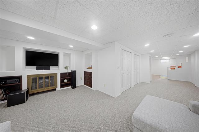 11 Arbor Grv, Winnipeg, MB