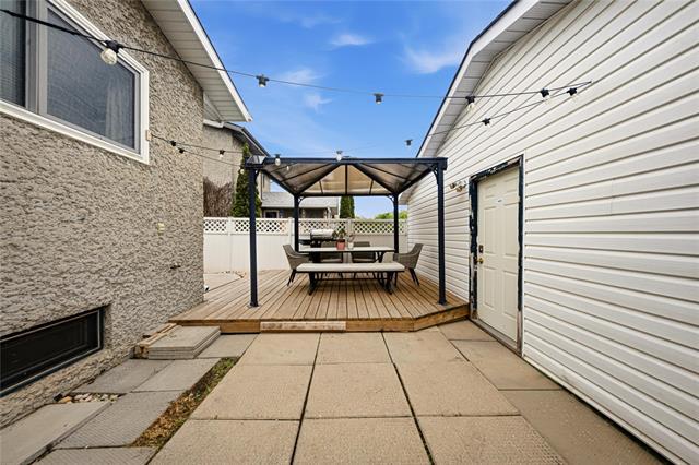 11 Arbor Grv, Winnipeg, MB