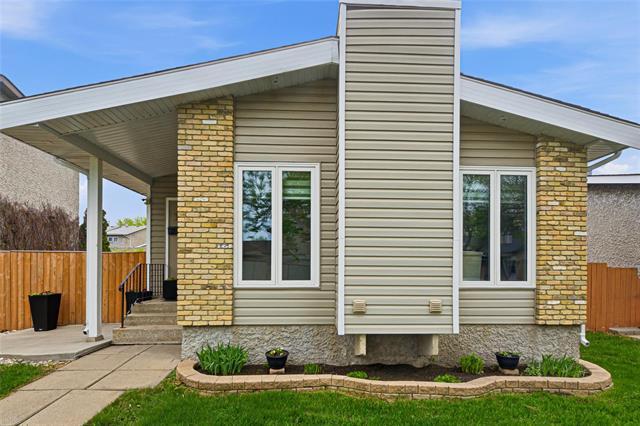 11 Arbor Grv, Winnipeg, MB
