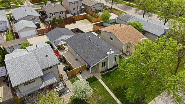 11 Arbor Grv, Winnipeg, MB