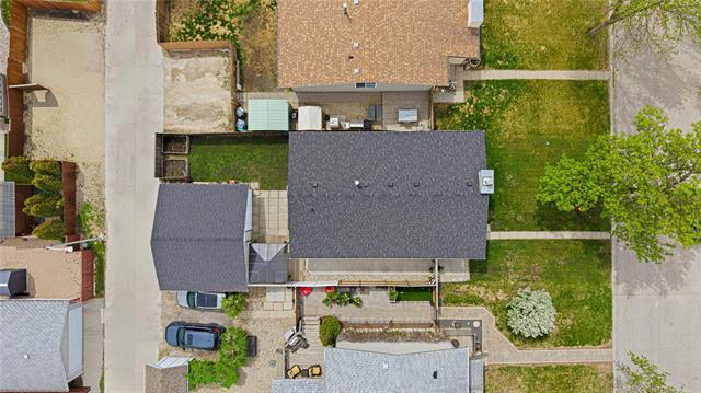 11 Arbor Grv, Winnipeg, MB