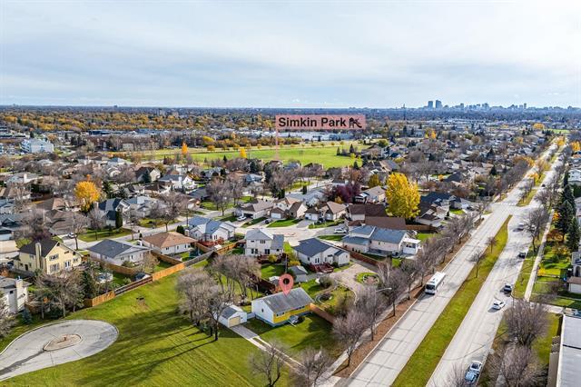195 Pipeline Rd, Winnipeg, MB