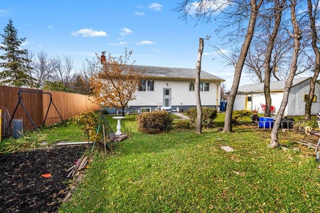 195 Pipeline Rd, Winnipeg, MB