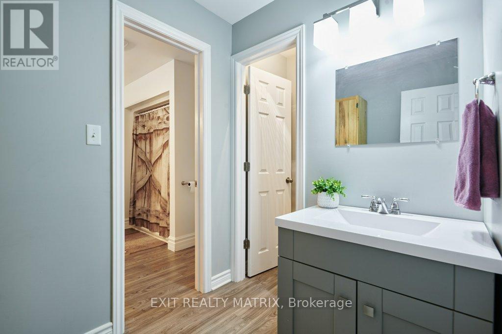 2750 Eldo Street, Ottawa, ON - Indoor Photo Showing Bathroom