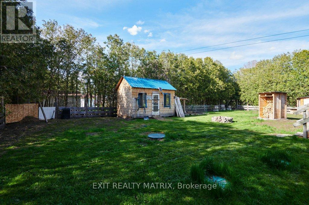 2750 Eldo Street, Ottawa, ON - Outdoor
