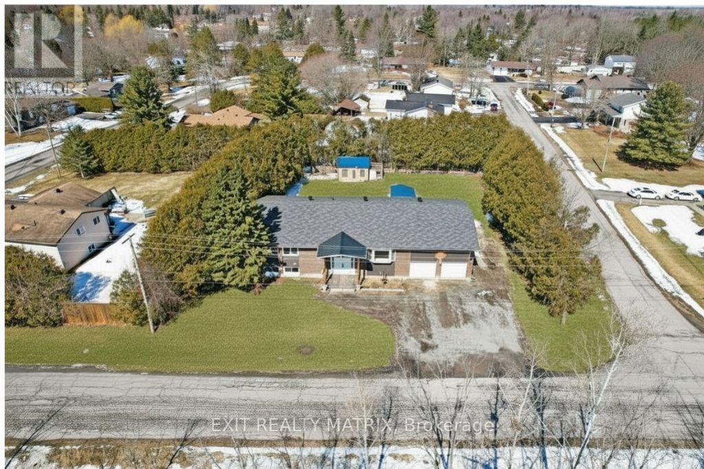 Large and private lot. Note: AI enhanced image. - 2750 Eldo Street, Ottawa, ON - Outdoor With View