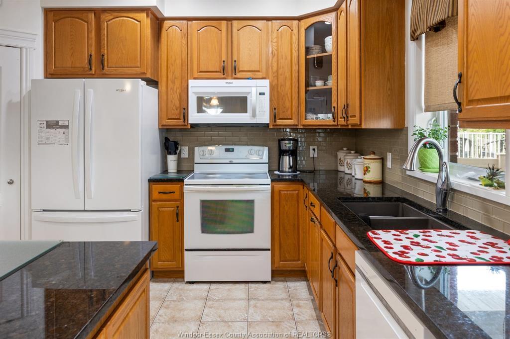 26 Marshwoods Boulevard, Kingsville, ON