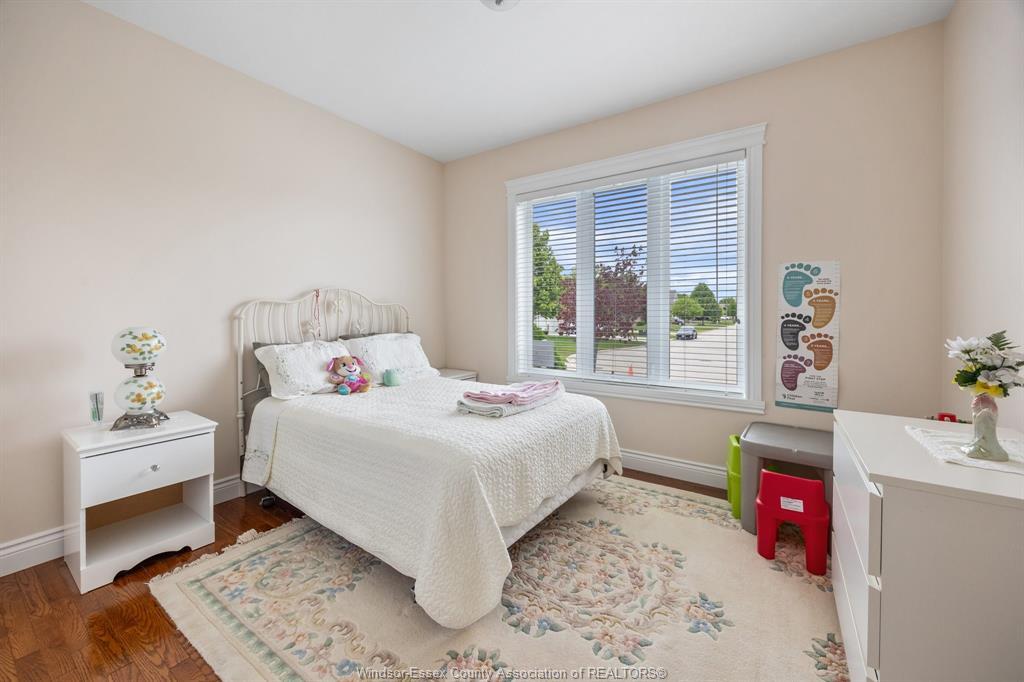 26 Marshwoods Boulevard, Kingsville, ON