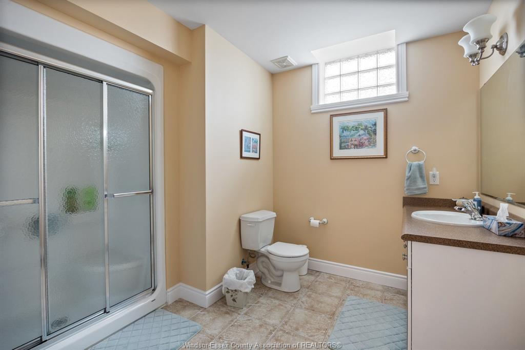 26 Marshwoods Boulevard, Kingsville, ON