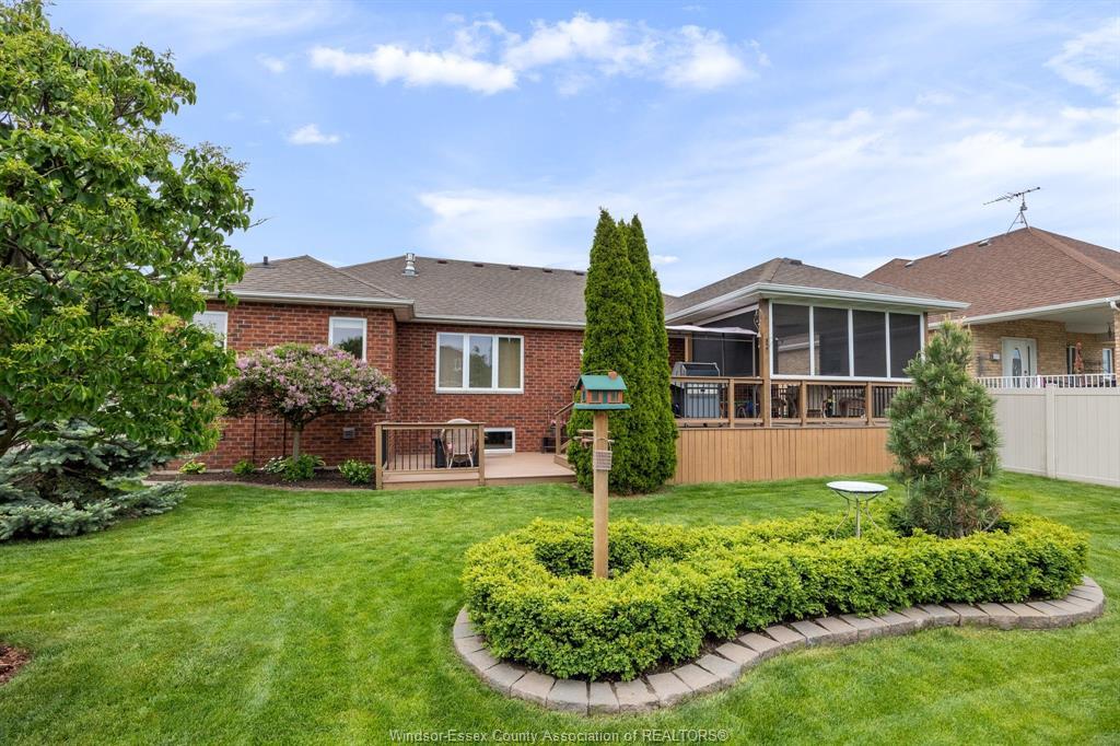 26 Marshwoods Boulevard, Kingsville, ON