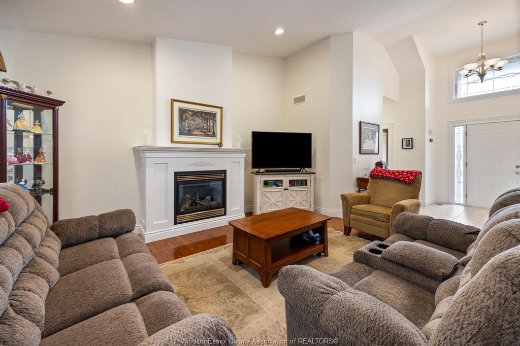 26 Marshwoods Boulevard, Kingsville, ON