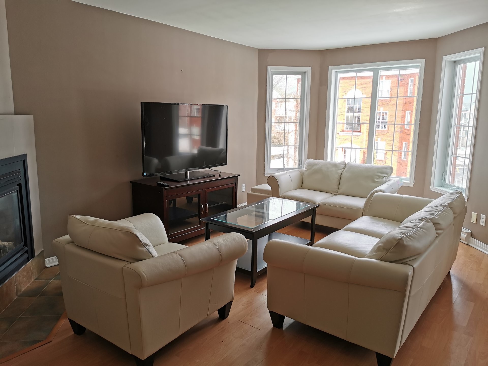 Living Room - 66 Rue Daguerre, Candiac, QC - Indoor Photo Showing Living Room With Fireplace