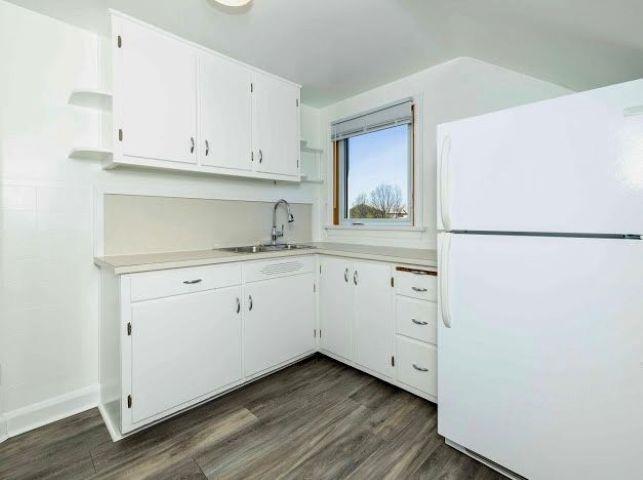 408 Kingsway Avenue, Thunder Bay, ON - Indoor Photo Showing Kitchen