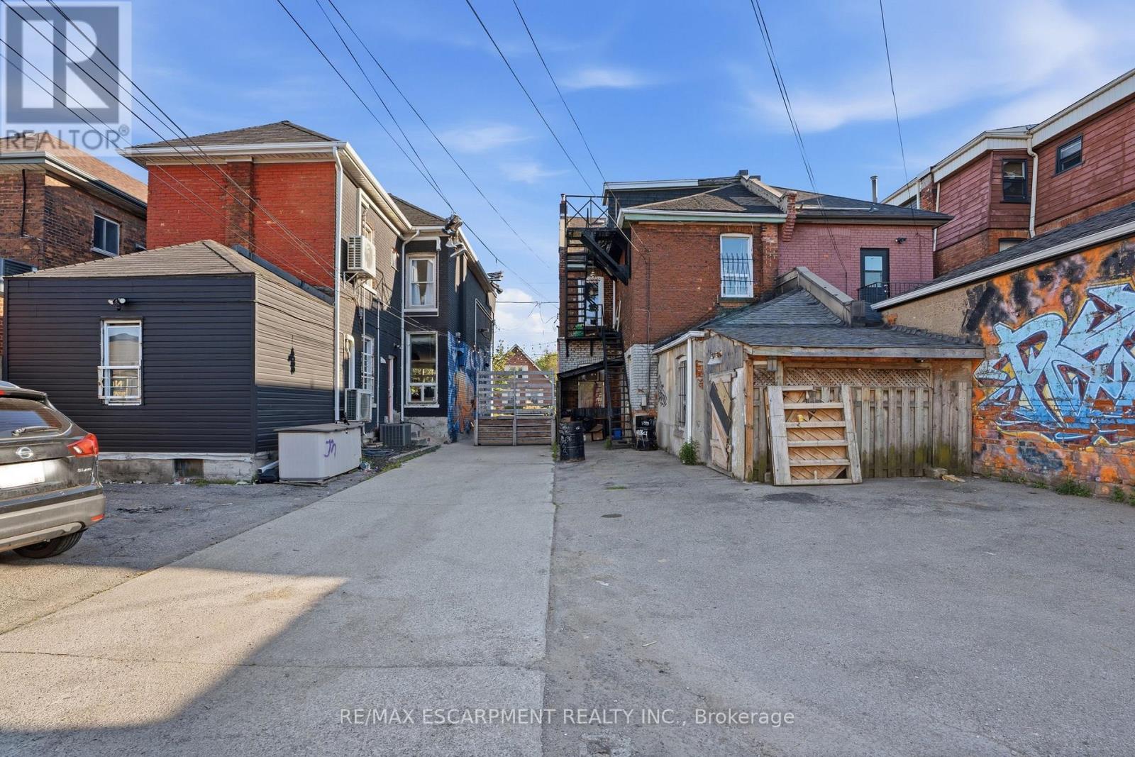 355 Barton Street E, Hamilton, ON