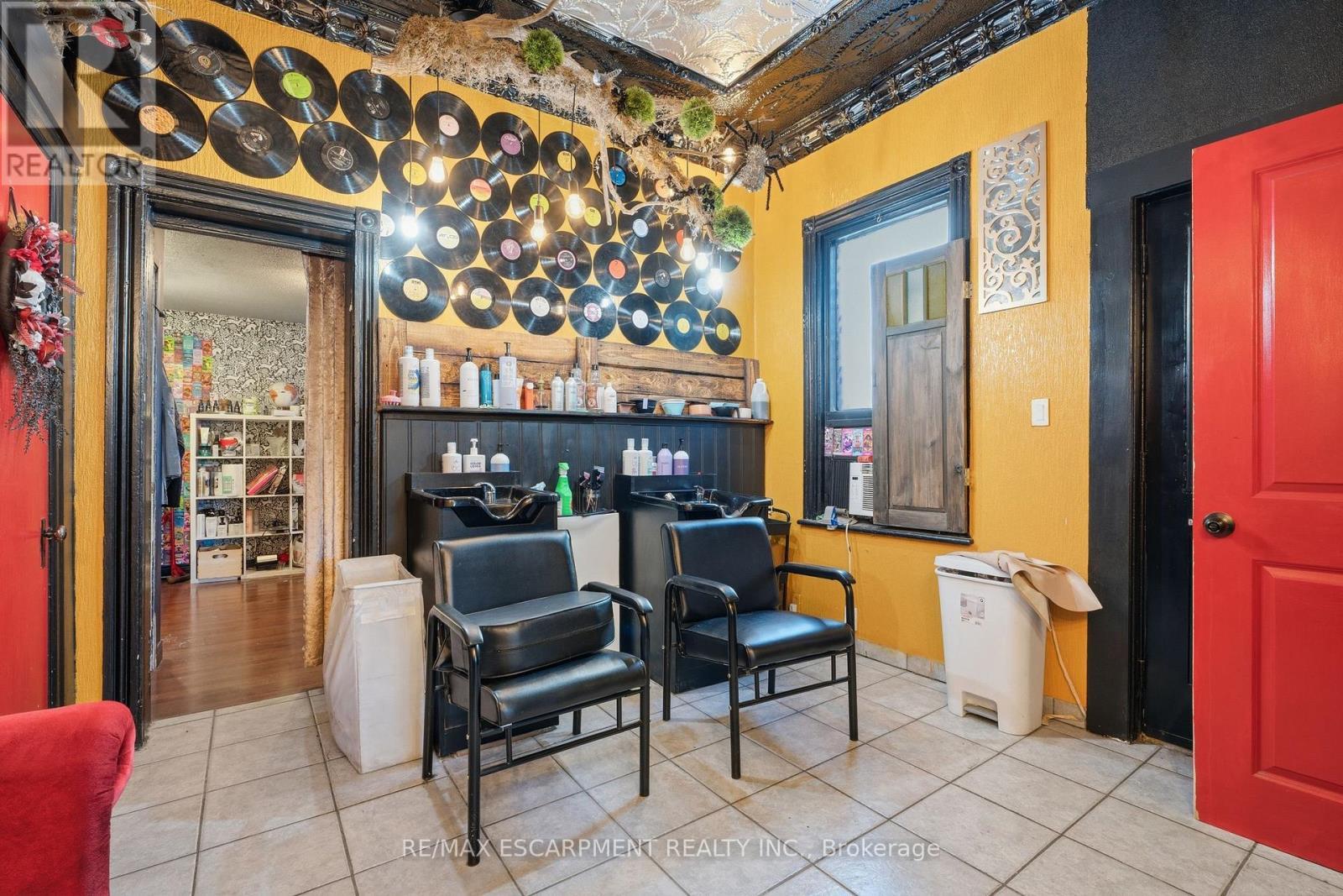 355 Barton Street E, Hamilton, ON