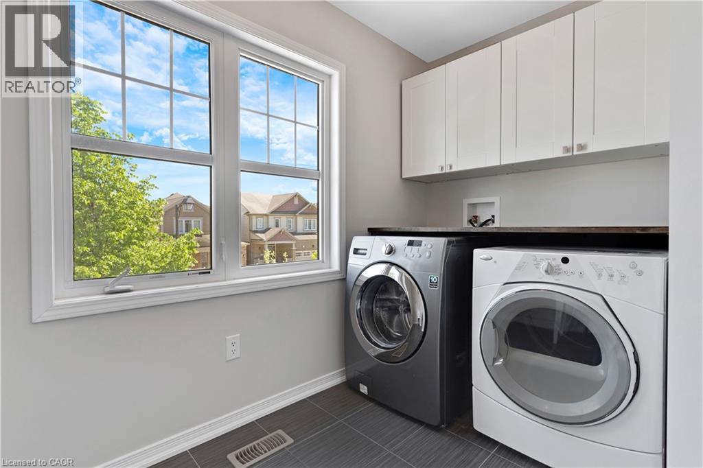 290 Apple Hill Crescent, Kitchener, ON - Indoor Photo Showing Laundry Room