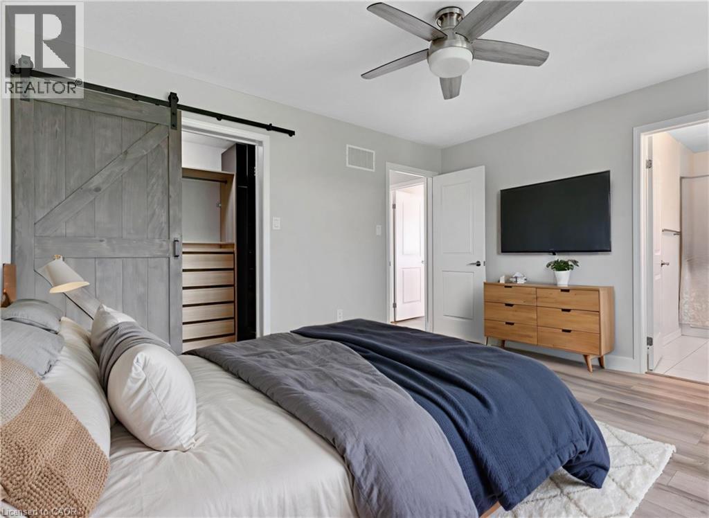 290 Apple Hill Crescent, Kitchener, ON - Indoor Photo Showing Bedroom