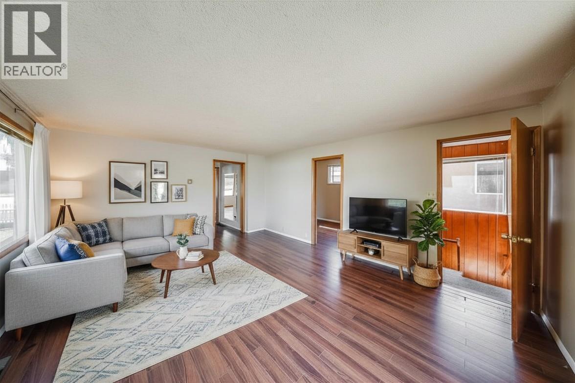 Virtually Staged - 1338 Third Avenue, Trail, BC - Indoor Photo Showing Living Room