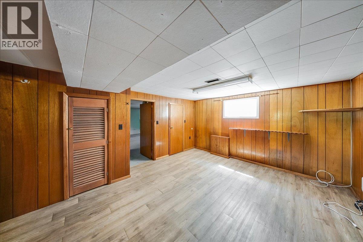 1338 Third Avenue, Trail, BC - Indoor