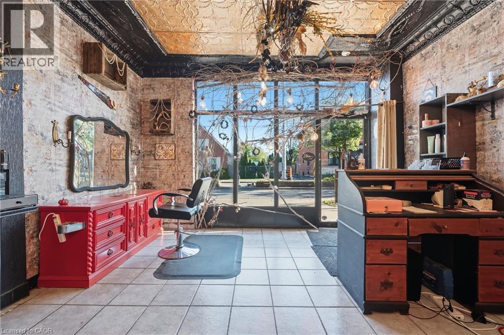 355 Barton Street E, Hamilton, ON - Indoor