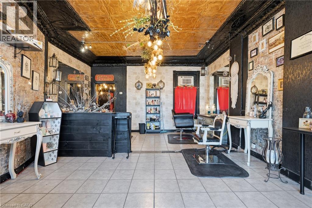 355 Barton Street E, Hamilton, ON - Indoor Photo Showing Other Room