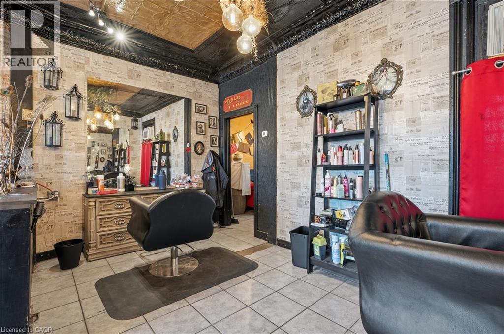 355 Barton Street E, Hamilton, ON - Indoor