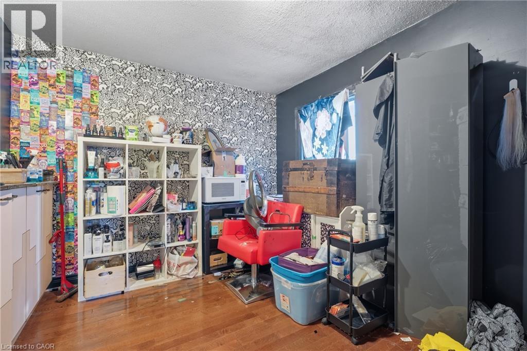 355 Barton Street E, Hamilton, ON - Indoor