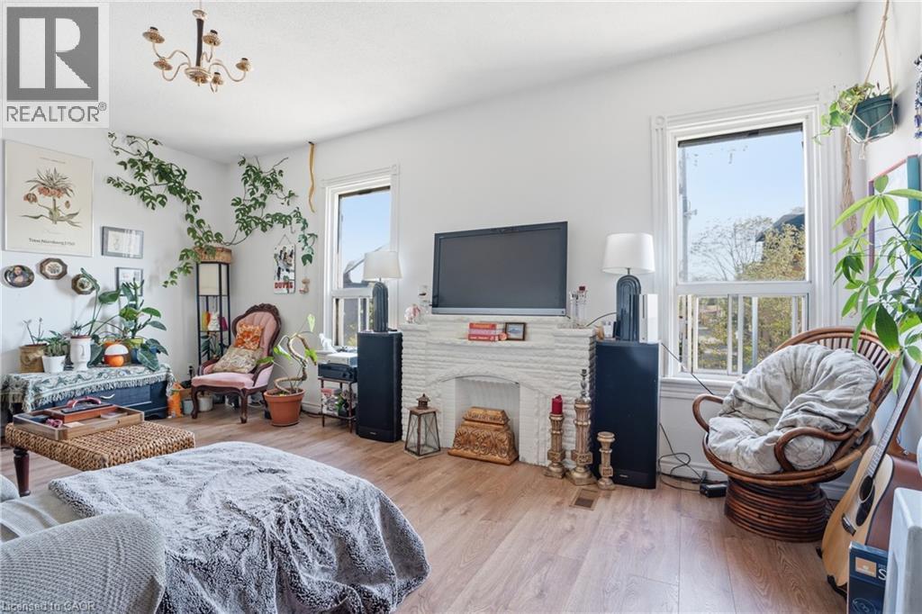 355 Barton Street E, Hamilton, ON - Indoor