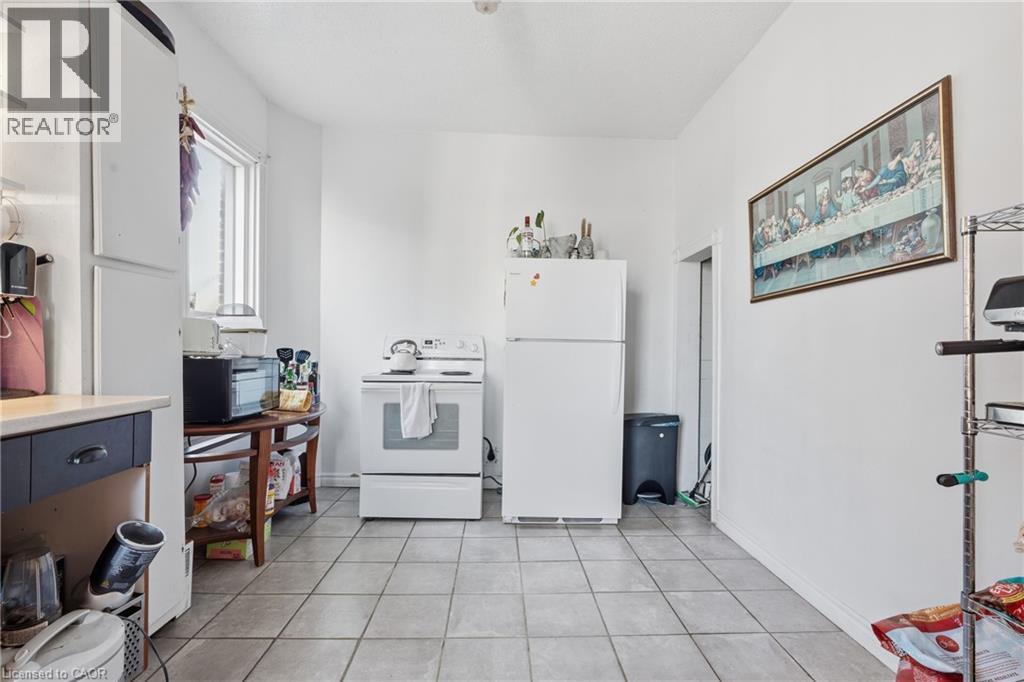 Image quality insufficient for description - 355 Barton Street E, Hamilton, ON - Indoor