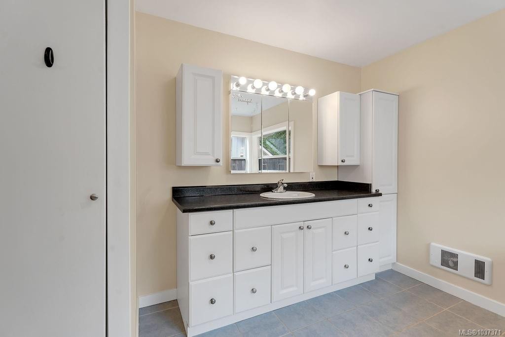 8996 Chemainus Rd, Chemainus, BC