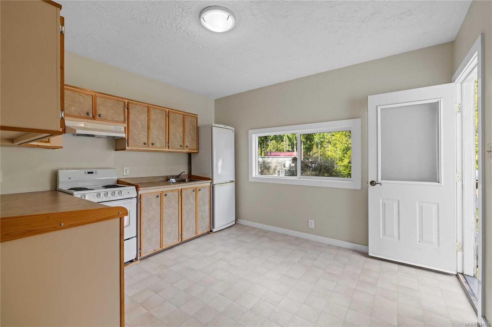 550 Corcan Rd, Qualicum Beach, BC