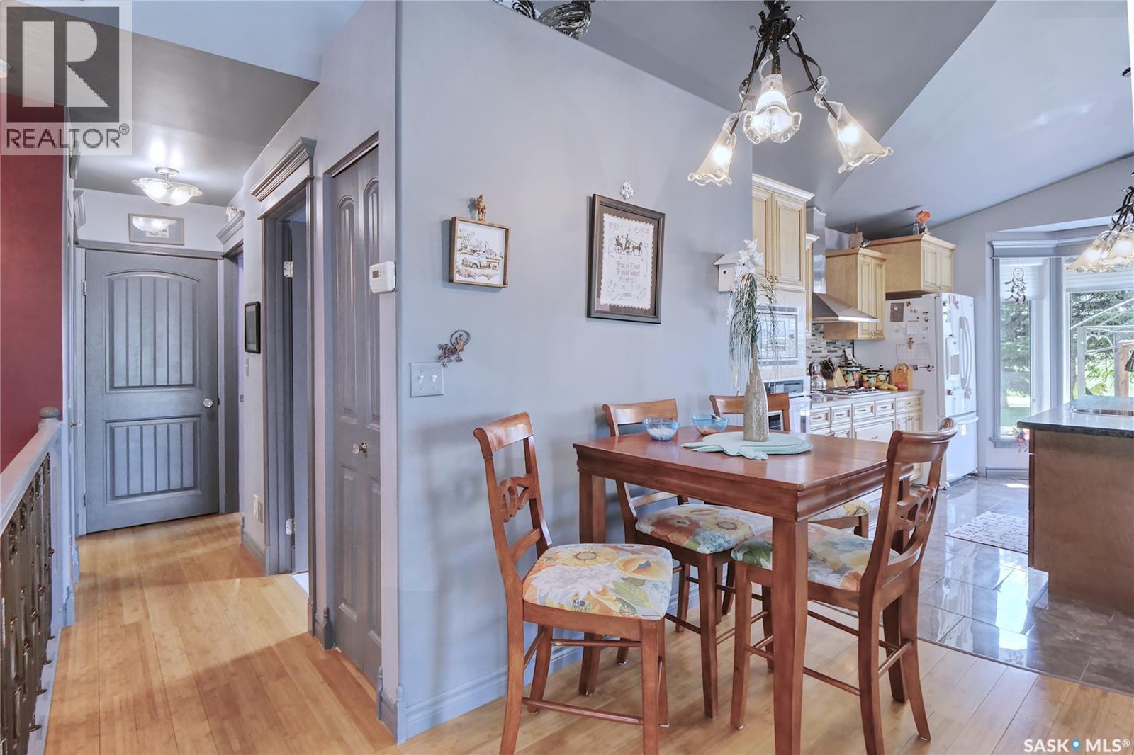 105 Sargent Crescent, Lake Diefenbaker, SK - Indoor Photo Showing Dining Room