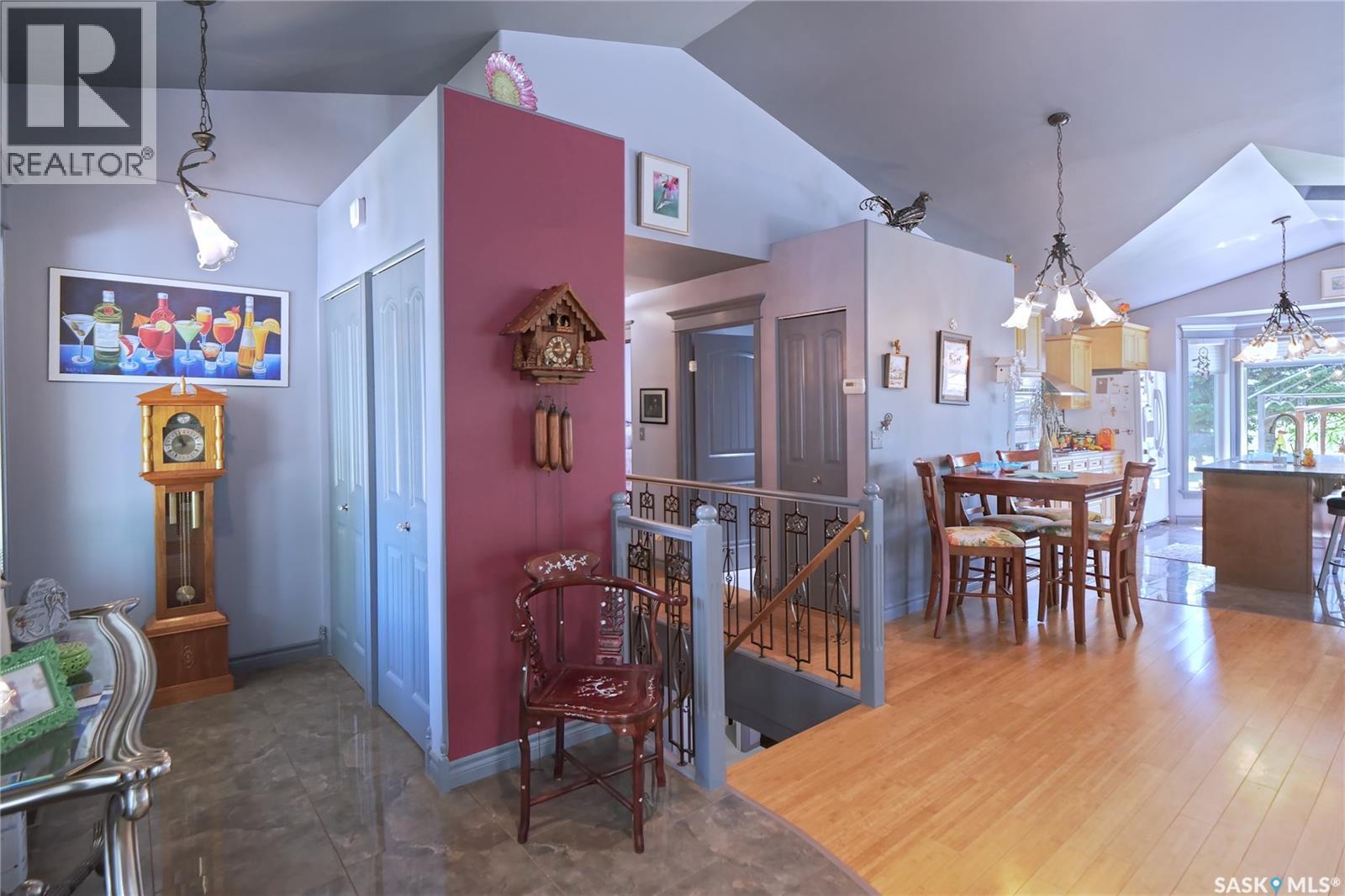 105 Sargent Crescent, Lake Diefenbaker, SK - Indoor Photo Showing Dining Room