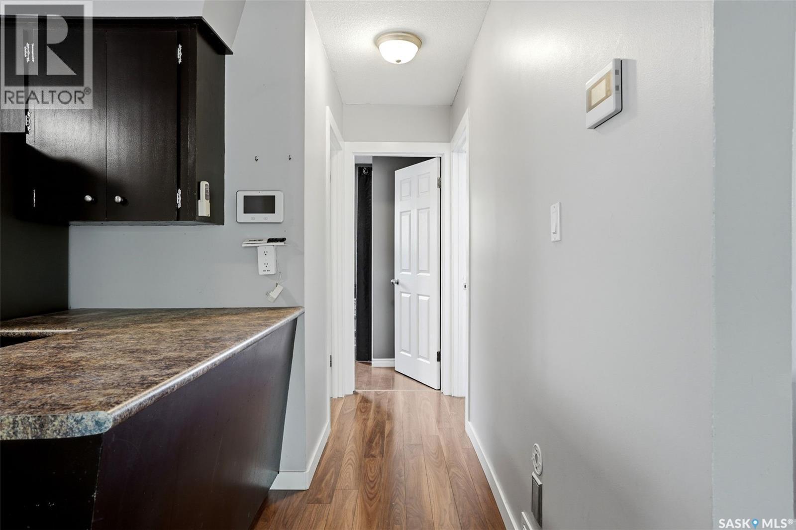 810 Princess Street, Regina, SK - Indoor