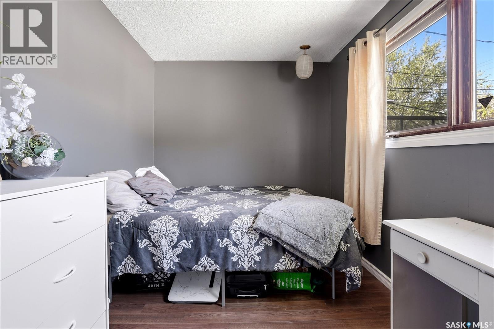 810 Princess Street, Regina, SK - Indoor Photo Showing Bedroom
