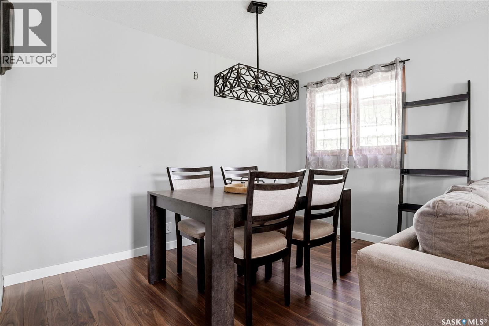 810 Princess Street, Regina, SK - Indoor Photo Showing Dining Room