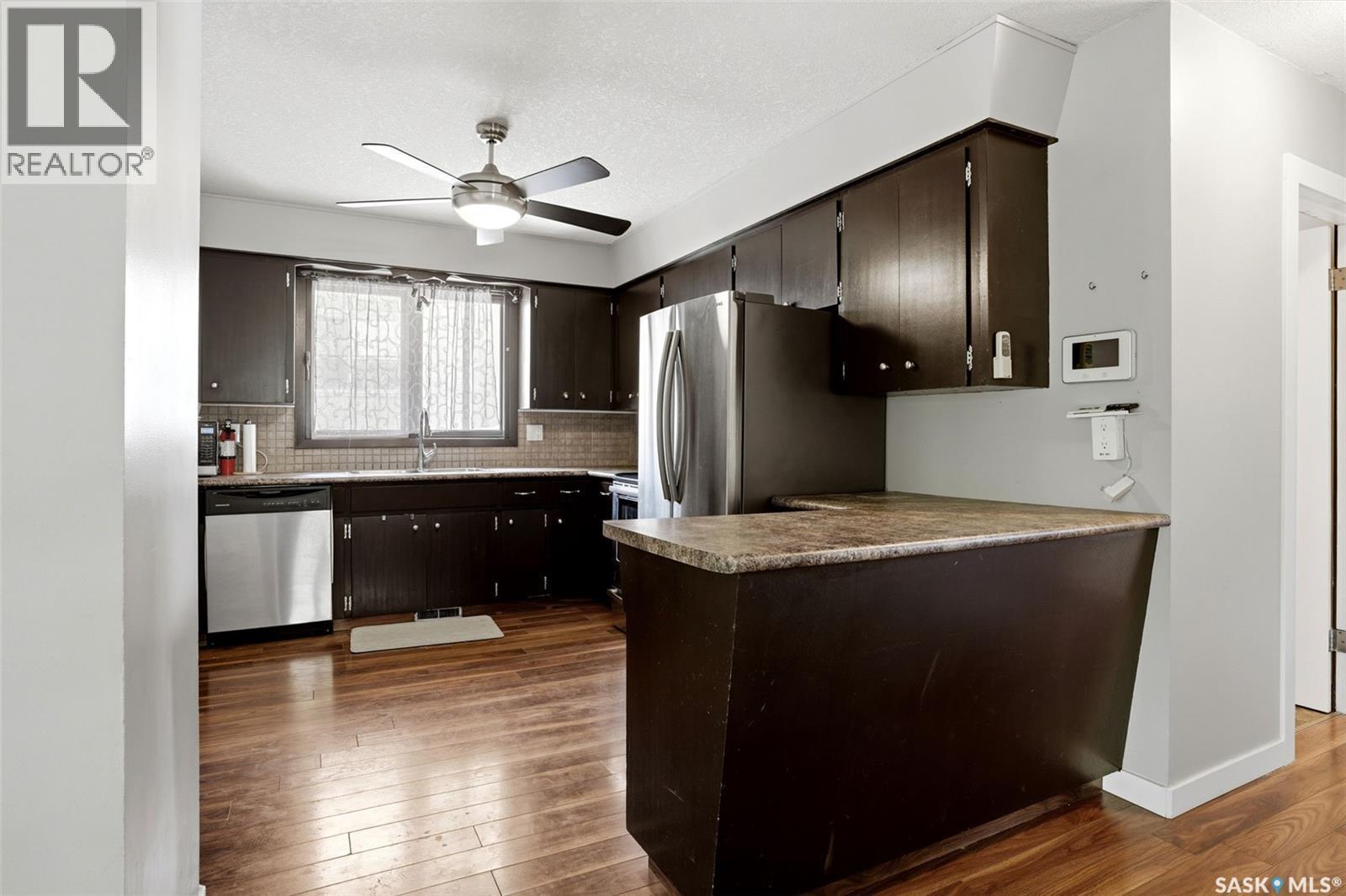 810 Princess Street, Regina, SK - Indoor Photo Showing Kitchen
