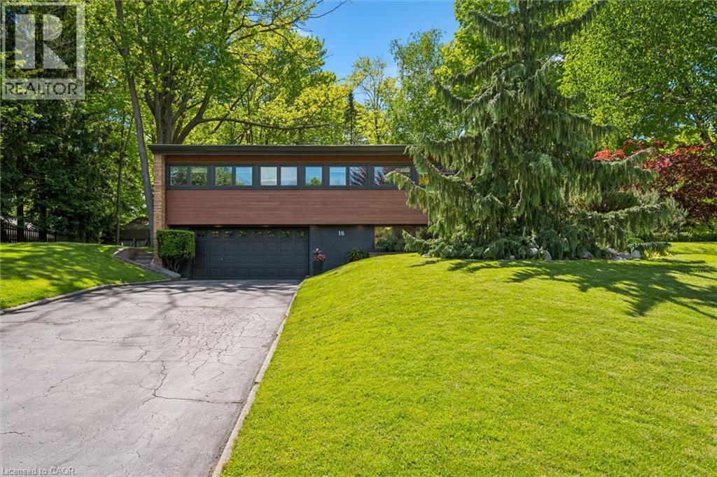 16 Parkwood Drive, Cambridge, ON - Outdoor