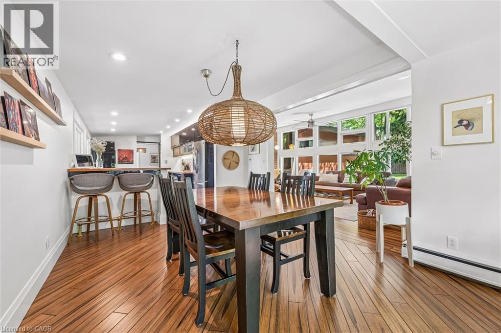 16 Parkwood Drive, Cambridge, ON - Indoor Photo Showing Dining Room