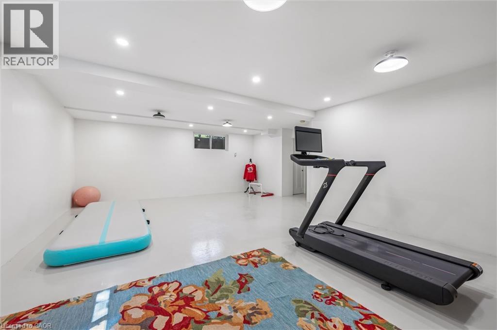 16 Parkwood Drive, Cambridge, ON - Indoor Photo Showing Gym Room