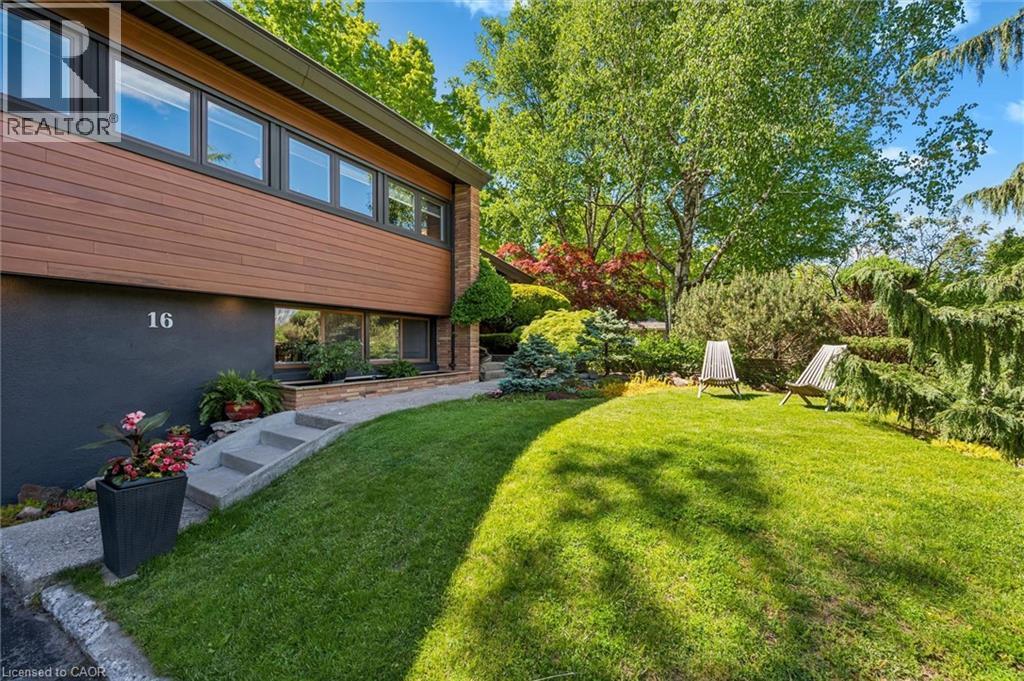 16 Parkwood Drive, Cambridge, ON - Outdoor