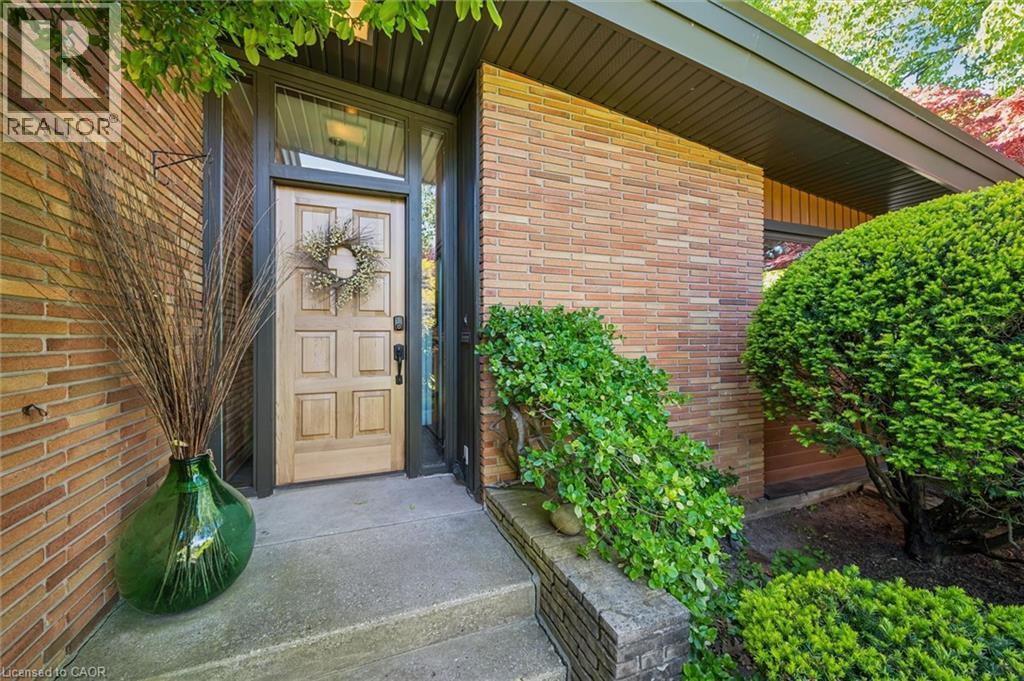 16 Parkwood Drive, Cambridge, ON - Outdoor With Exterior